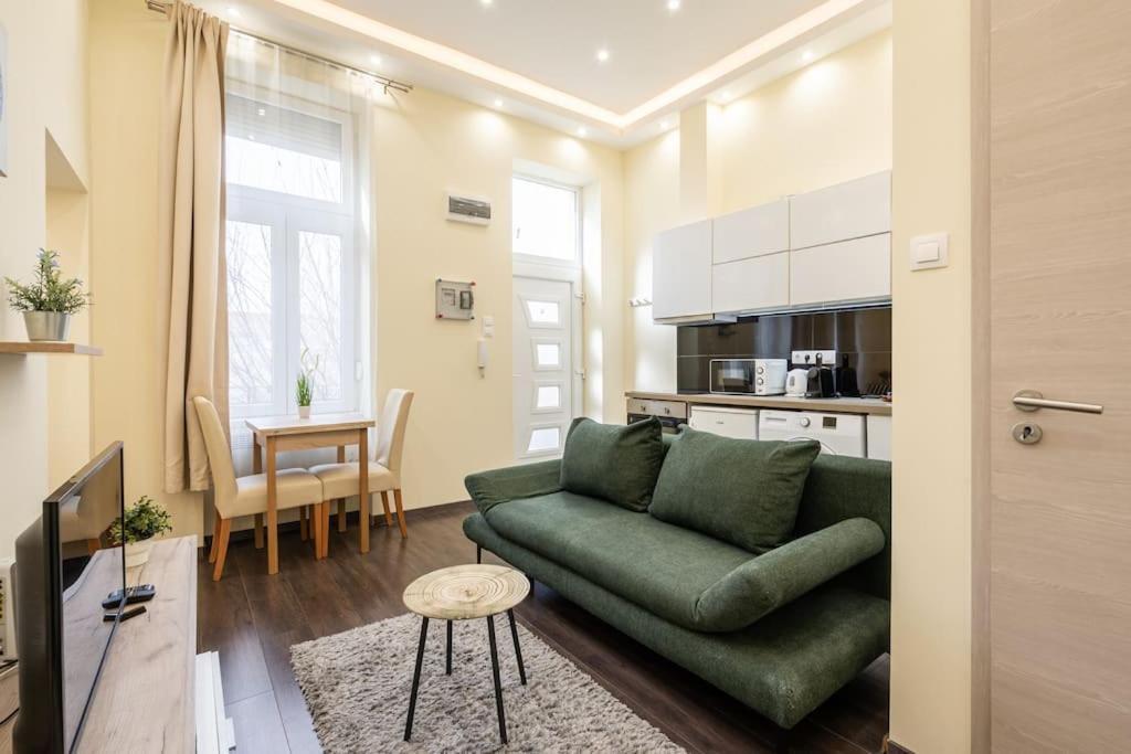 Peppy Home Of Harmony Budapest Ngoại thất bức ảnh