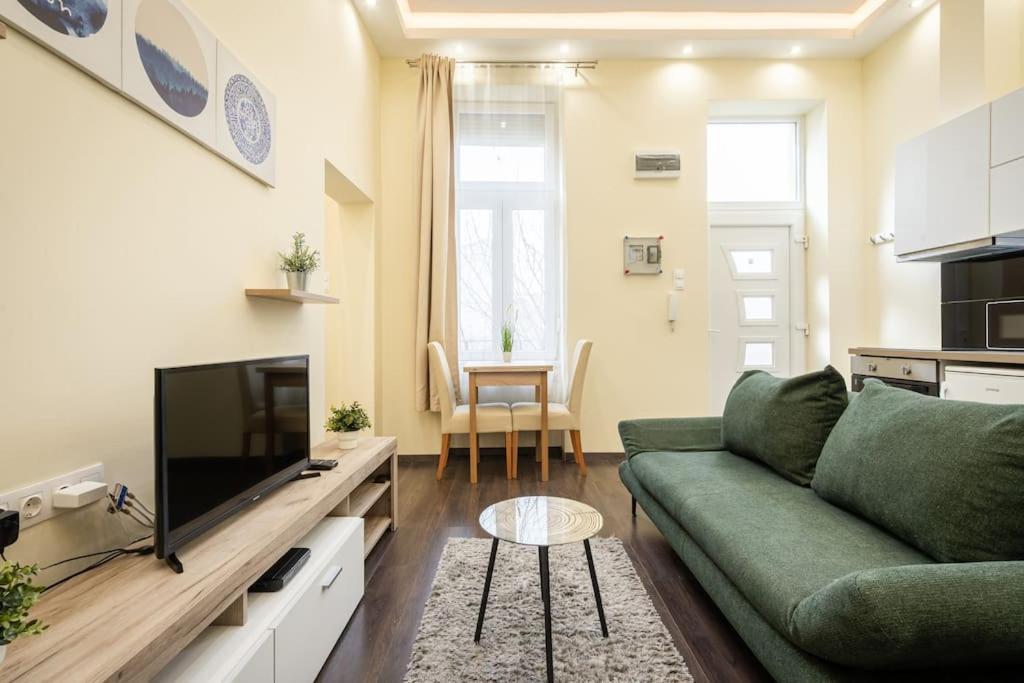 Peppy Home Of Harmony Budapest Ngoại thất bức ảnh